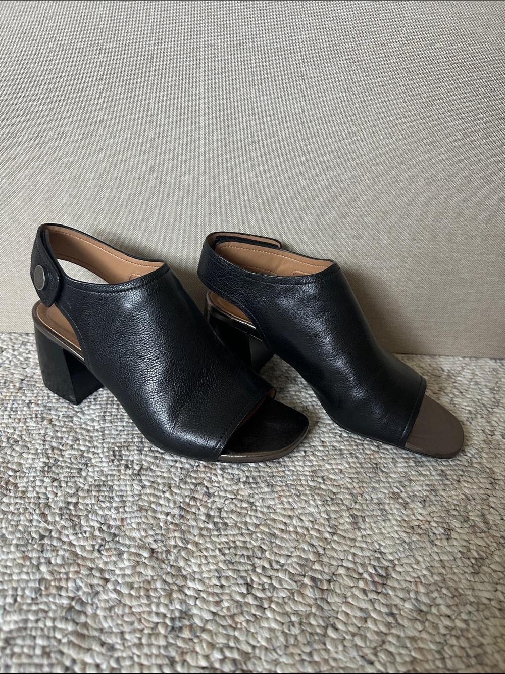 Vionic Black Open-Toe Leather Block Heel Sandals